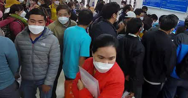 Đà Nẵng: Người dân đổ xô làm giấy tờ đất ở bộ phận một cửa của huyện Hòa Vang