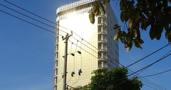 Đà Nẵng yêu cầu hạn chế sử dụng kính phản quang tại các tòa cao ốc