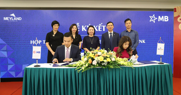 Công ty Cổ phần Bất động sản Tập đoàn Tân Á Đại Thành và MBBank ký kết hợp tác toàn diện